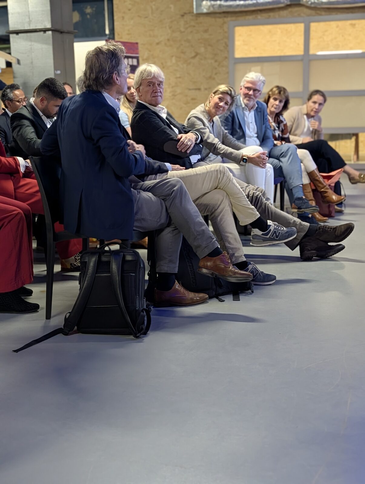 Guests in conversation at Lutje aiLand